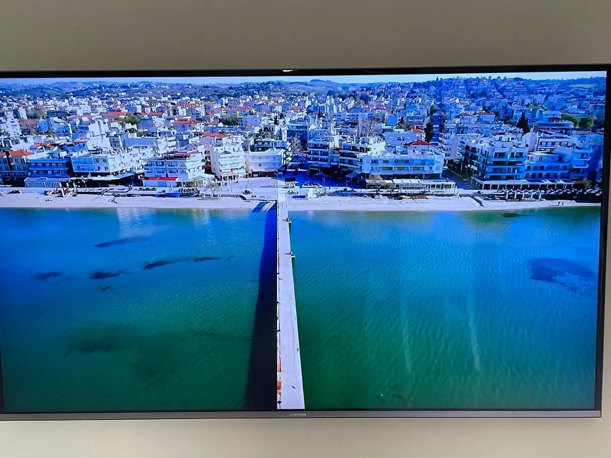 Luxury And Sunny Apartment 250 Mts From The Beach!! Peraia