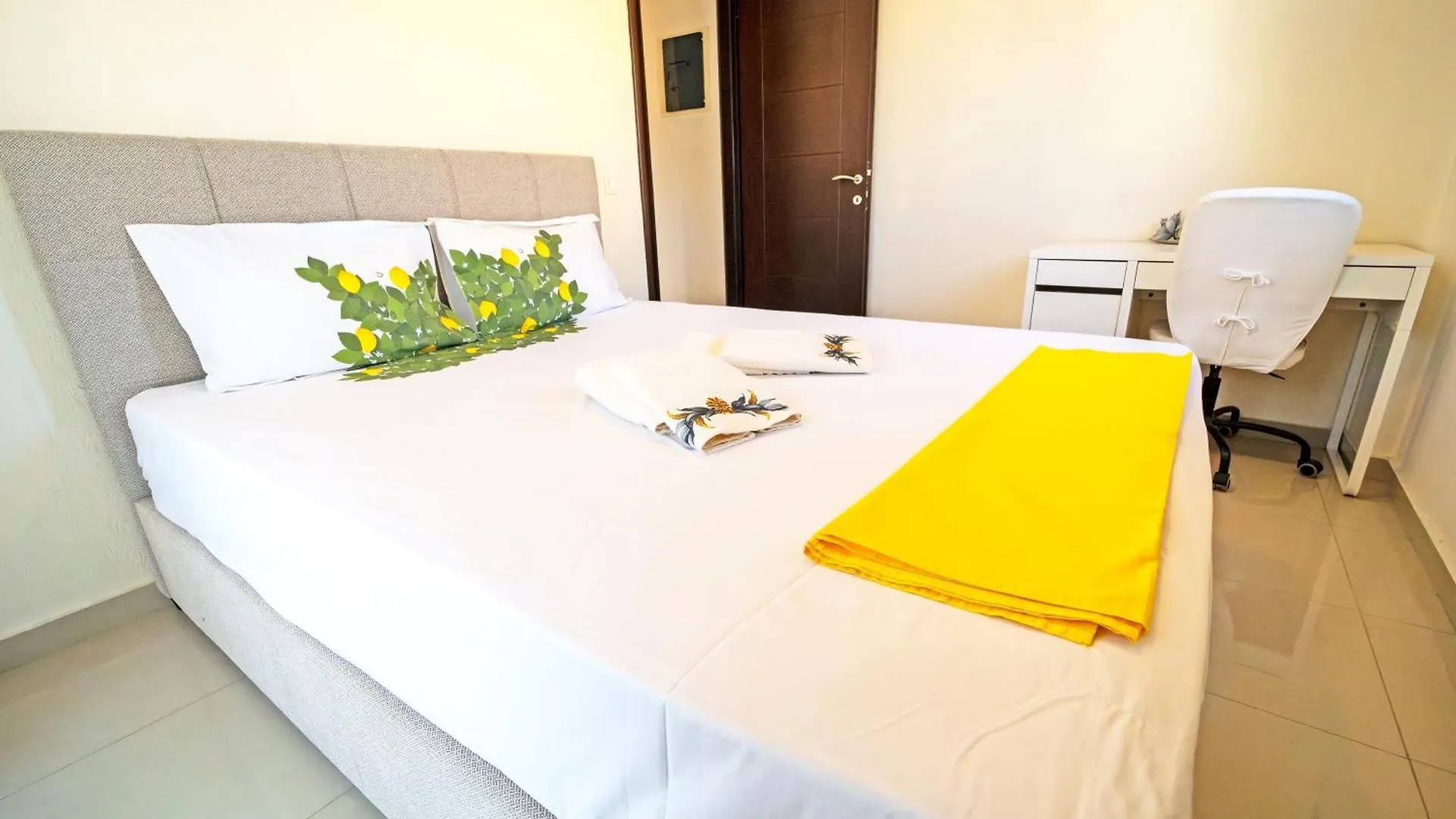 Luxury And Sunny Apartment 250 Mts From The Beach!! Peraia  0*, Peraia (Thessaloniki)